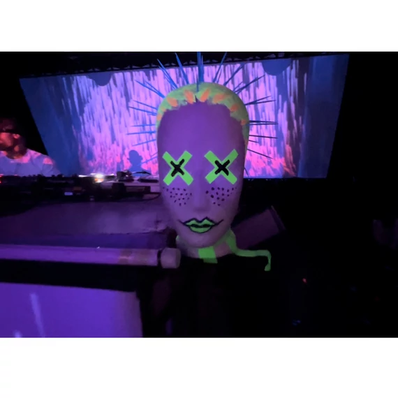 dekoráció bérlés, neon dekor, uv dekor, világító dekoráció, uv reaktív dekoráció, party dekráció, goa psy trance dekoráció