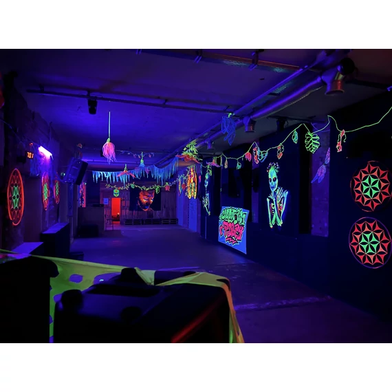 dekoráció bérlés, neon dekor, uv dekor, világító dekoráció, uv reaktív dekoráció, party dekráció, goa psy trance dekoráció
